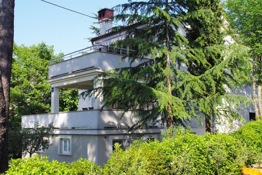 Apartments Atrium Malinska Exteriér fotografie