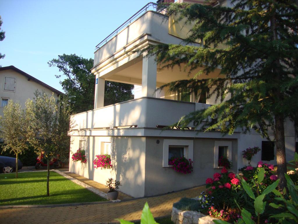 Apartments Atrium Malinska Exteriér fotografie